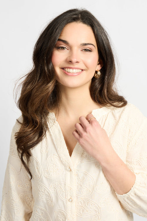 C&S-The-Label-blouse-luanca-sand