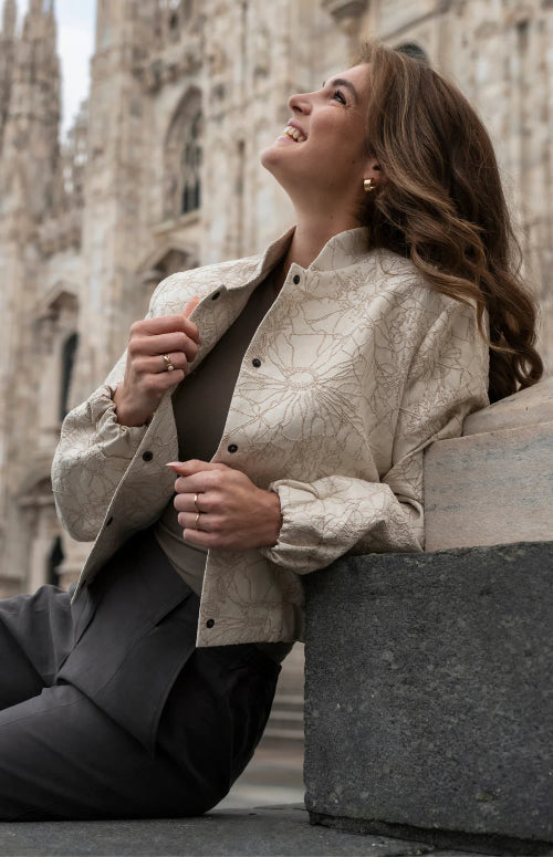 Elvira-bomber-aurora-flower-creme