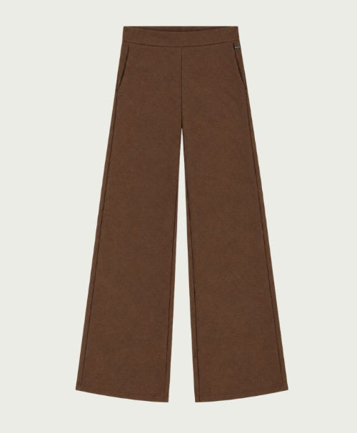 Elvira-broek-helena-bruin