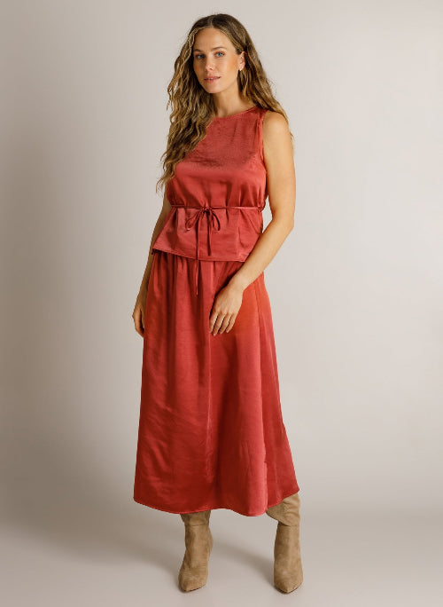 Ivy-beau-danee-barn-red