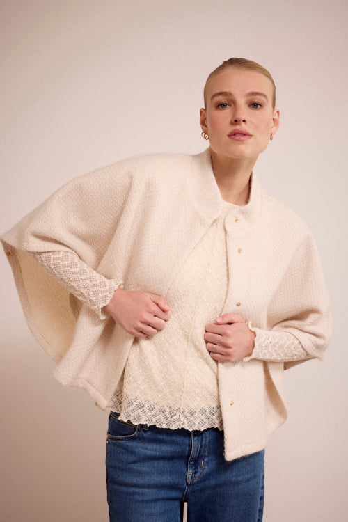 Tramontana-fancy-knitted-cape