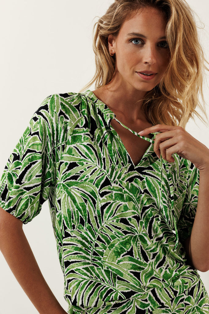 Tramontana top jungle oasis print groen