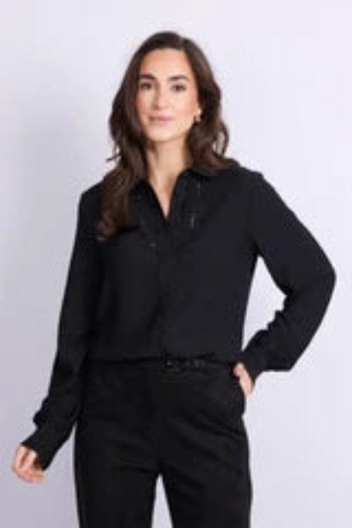 c_sthelabel-blouse-linda-zwart