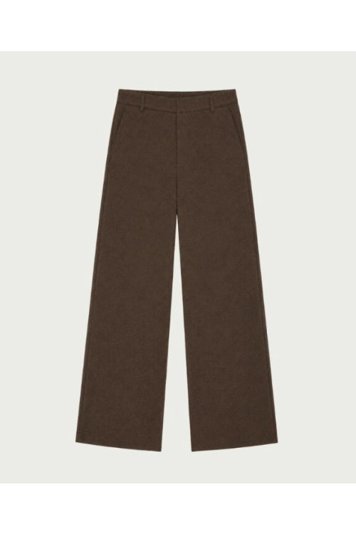 elvira-broek-riley-bruin