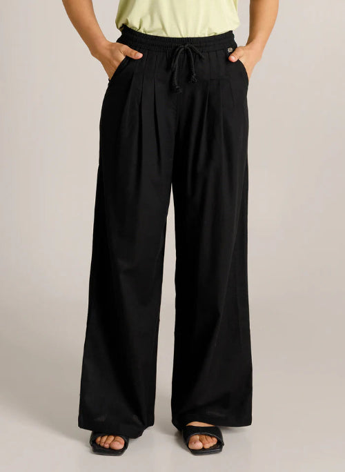 ivy-beau-broek-ciara-zwart