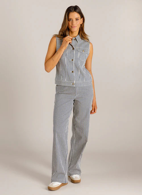 ivy-beau-vaneeza-off-white-night-blue