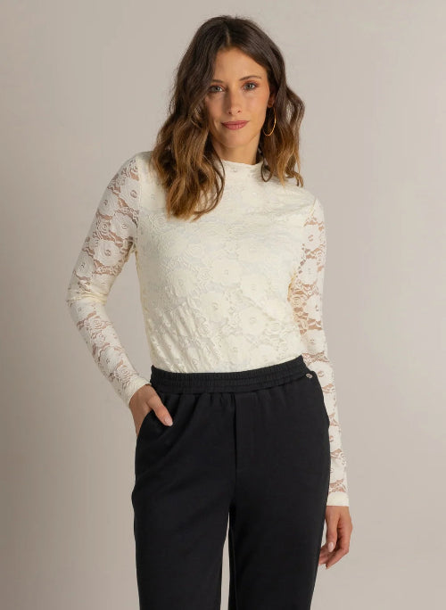 ivybeau-top-meta-offwhite