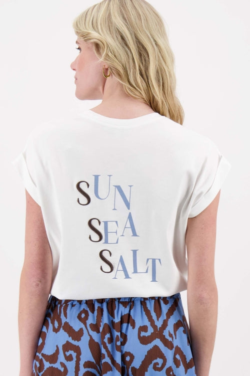 zusss-t-shirt-opgeroldemouw-print-wit