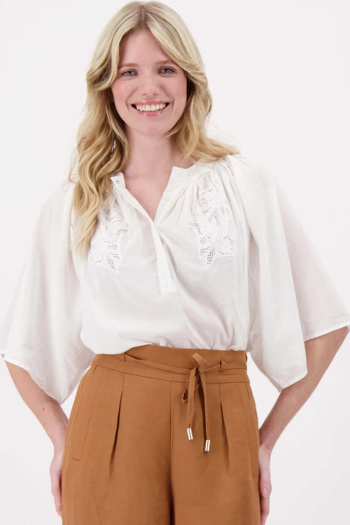 zusss_borduur-bloem-mesh-blouse