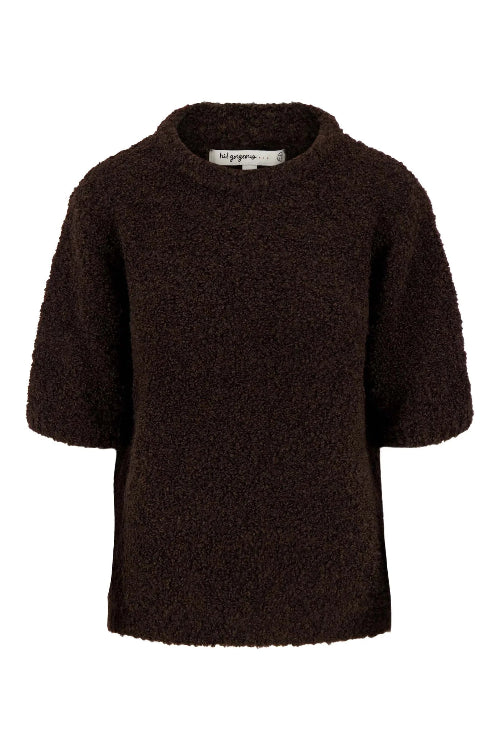 zusss_boucle-trui-korte-mouw-bruin